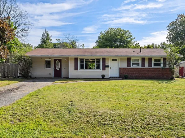 131 Elsie Rd, Brockton, MA 02302