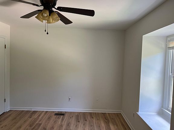 4th image of 109 Mindy Ln #E