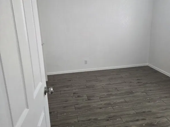 1009 Meadowcreek Dr #1, Round Rock, TX 78664