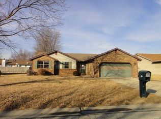 309 Kim Dr, Fairview Heights, IL