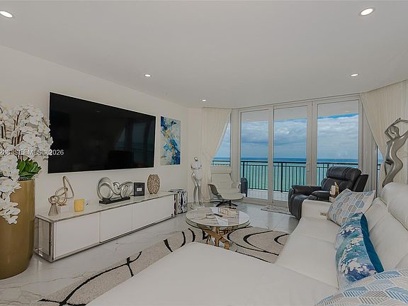3rd image of 17375 Collins Ave #1601