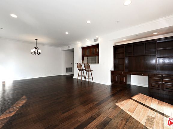 4th image of 2347 Fox Hills Dr APT 204