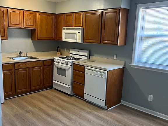 4th image of 39 Turtle Creek Dr