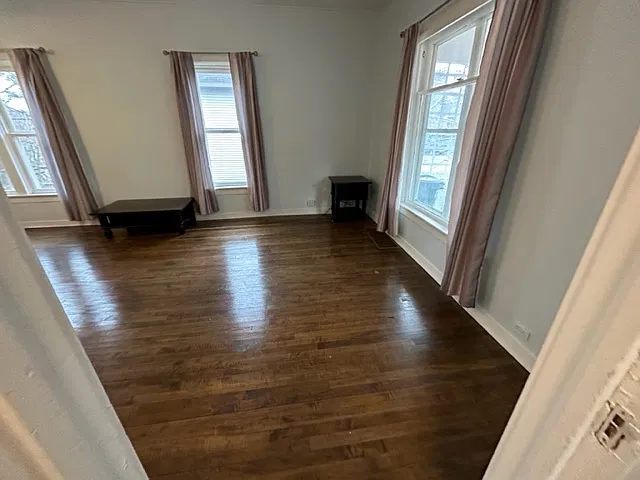 3 bed, 1360 sqft, $2,190 — Photo 3