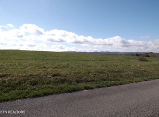 LOT 32/33 Canary Ln, Speedwell, TN 37870