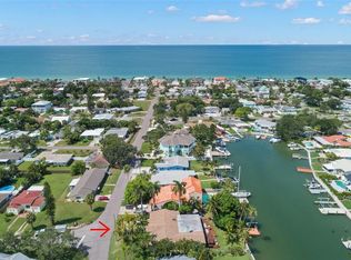 15912 Redington Dr, Redington Beach, FL 33708
