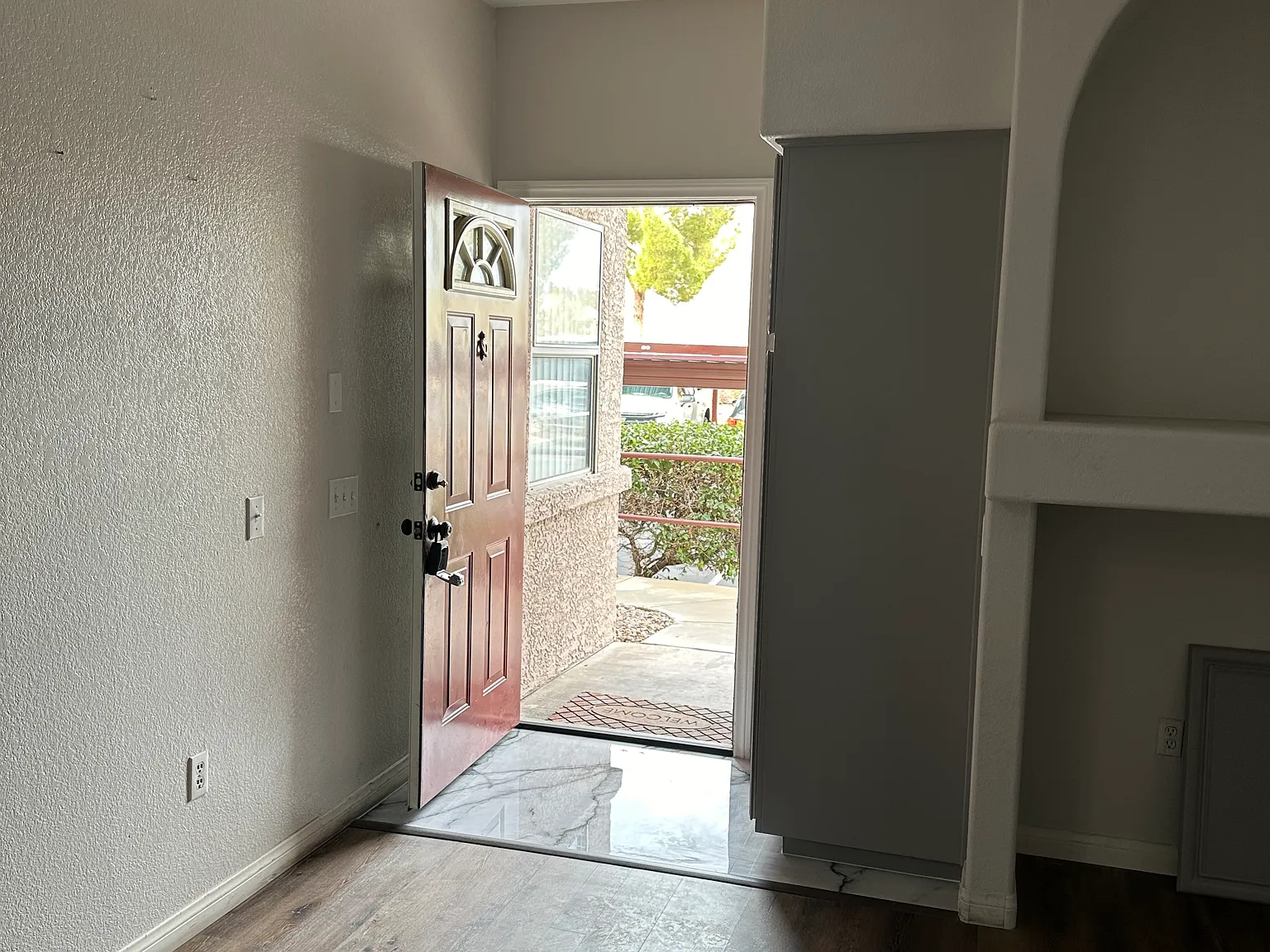 2 bed, 1070 sqft, $1,500 — Photo 4