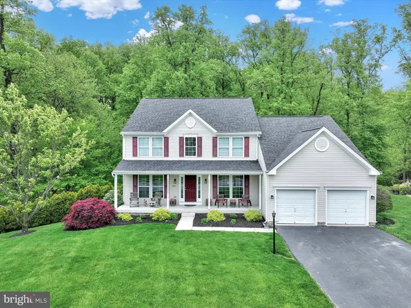 1055 Cranberry Ln W, York, PA 17402