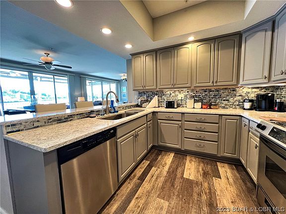 5th image of 965 Summer Place Dr Unit 1B