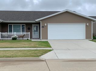 172 Goldfinch Ct, Independence, IA 50644