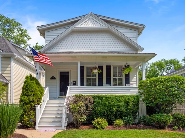 1718 Lake Ave, Wilmette, IL 60091