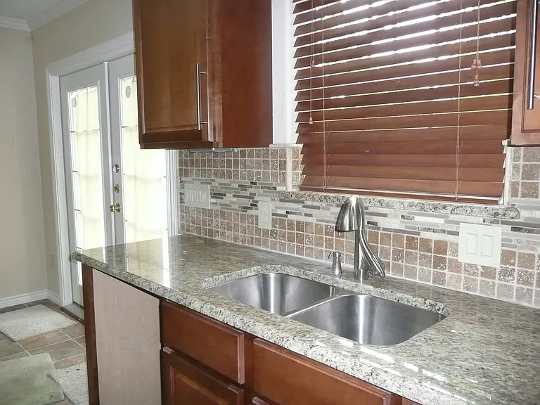1406 Moran Dr — Photo 3