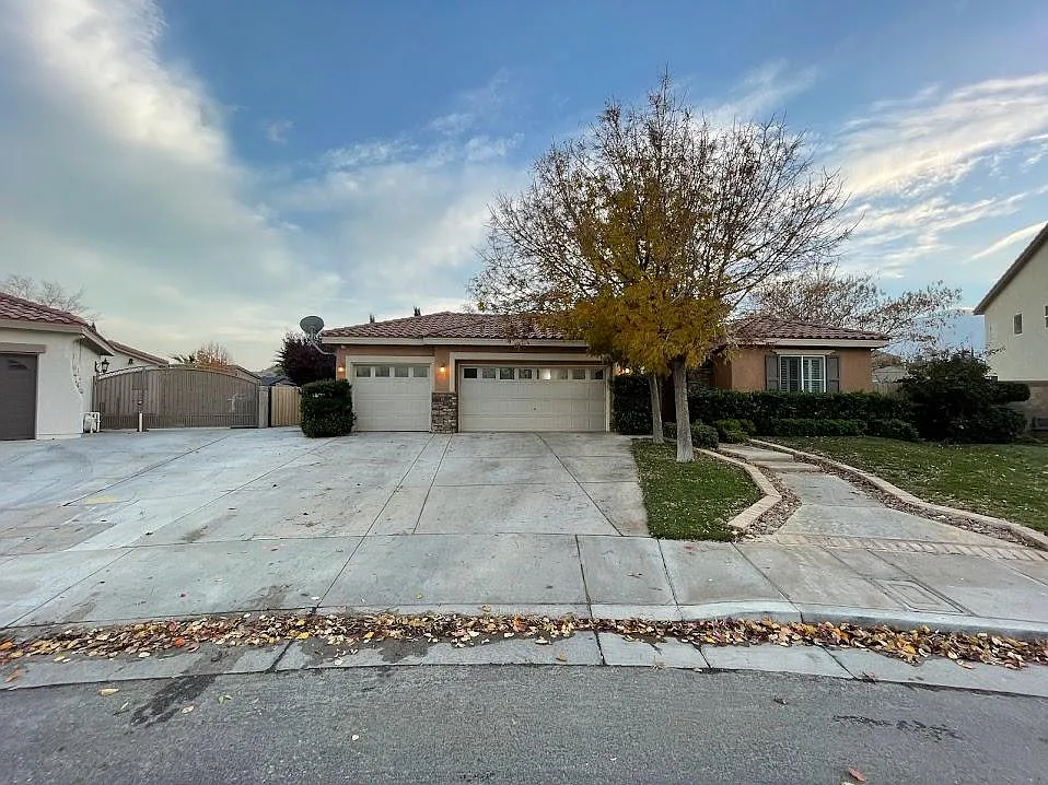 4328 Elena Pl photo 1
