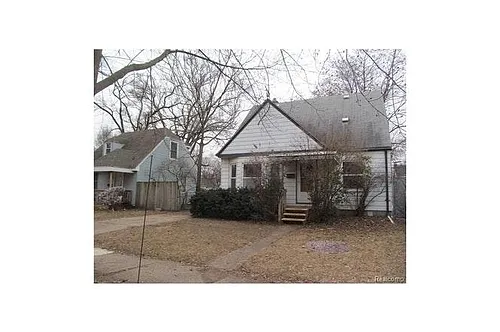 23315 Tawas Ave Photo 1
