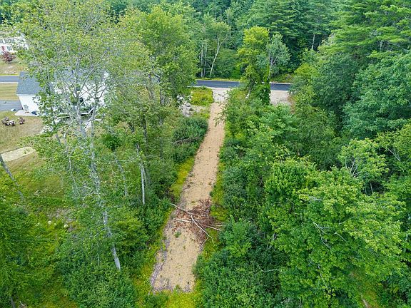 3rd image of 19 Scruton Pond Road
