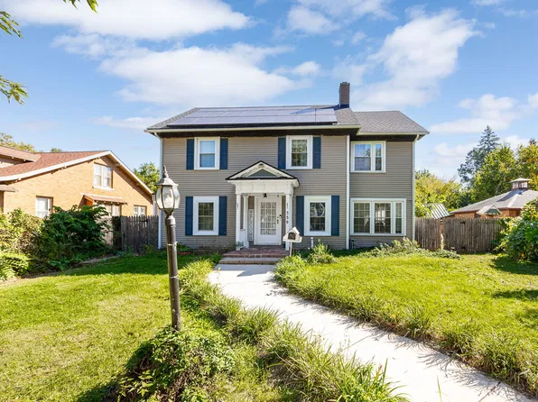 356 N William St, Joliet, IL 60435