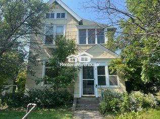 879 Pascal St N, Saint Paul, MN 55104