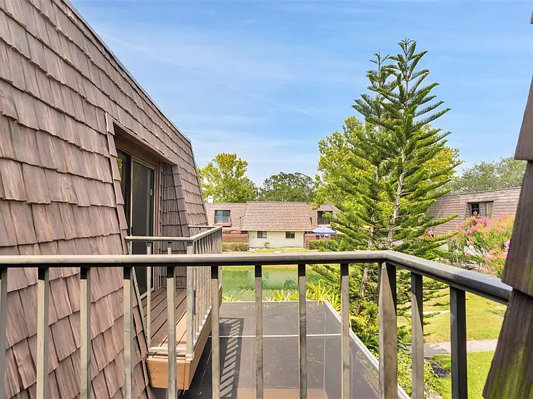 15217 W Pond Woods Dr — Photo 24