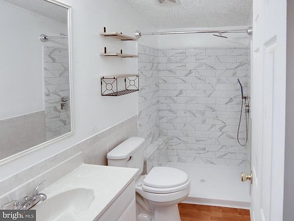 4th image of 516 Roberts Rd