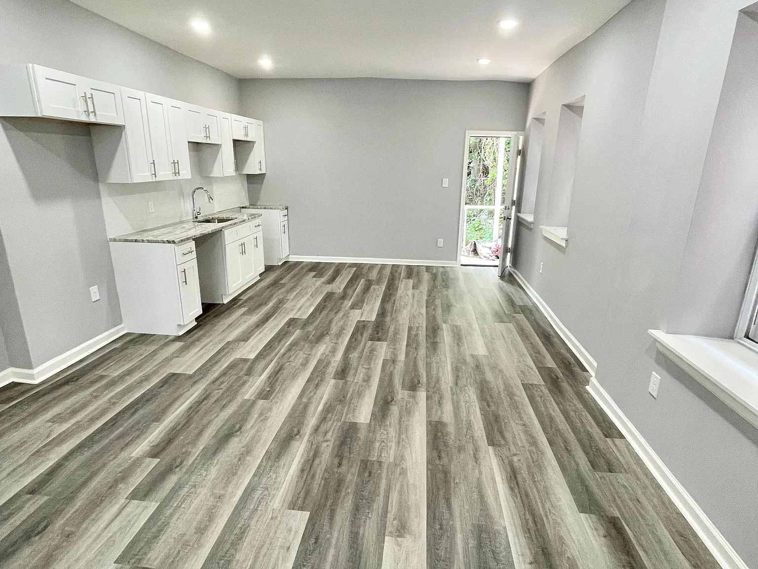 Move-In Ready 4BR Home with Bright Interiors & Ample Storage — Photo 4