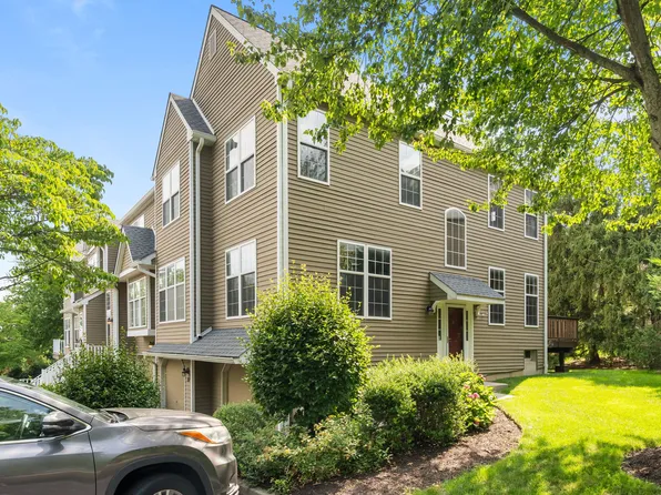 158 Weybridge Dr, Malvern, PA 19355