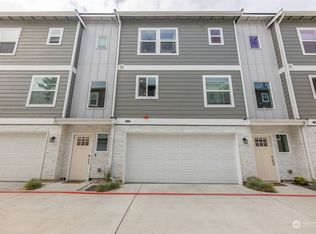 10725 19th Ave SE #B, Everett, WA 98208