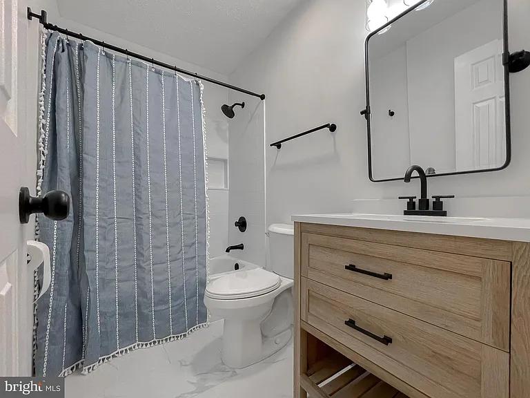 2094 Chapelside Ct — Photo 25