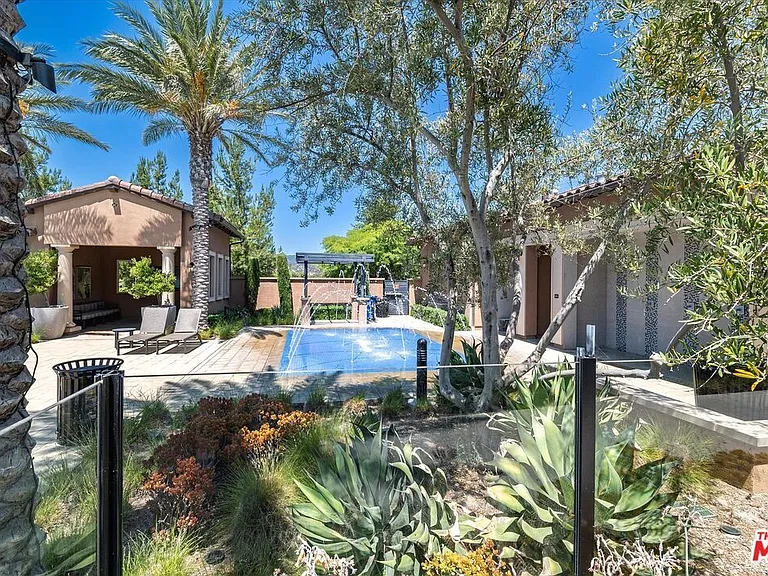20646 W Chestnut Cir — Photo 36