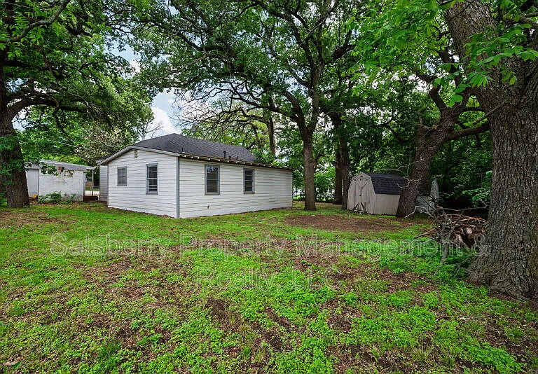 107 Windsor Ct — Photo 23