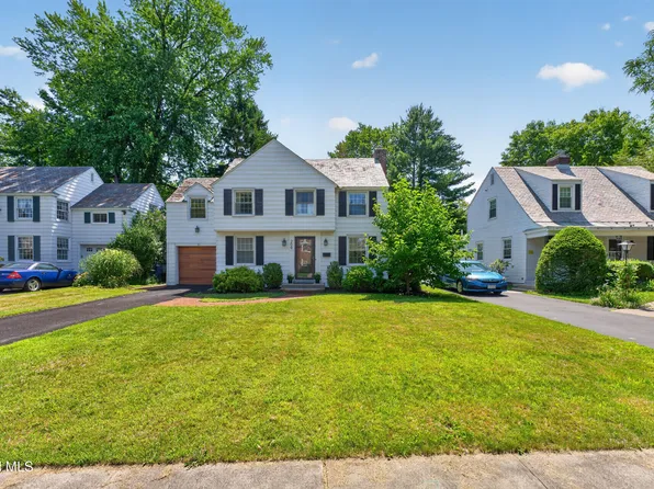209 Colonial Avenue, Albany, NY 12208