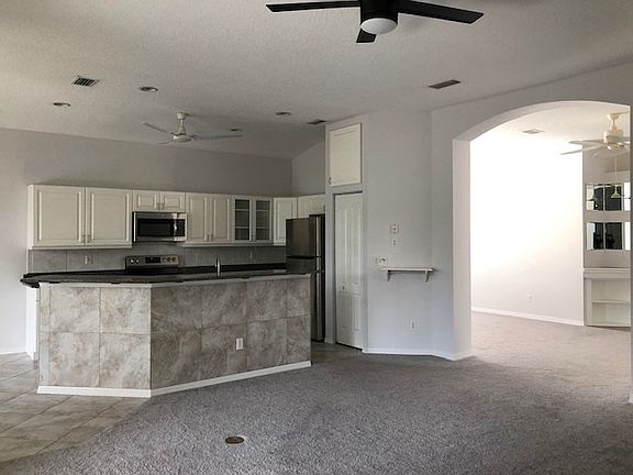 3rd image of 733 El Vergel Ln