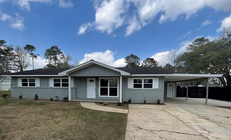 1st image of 2413 Hilltop Dr