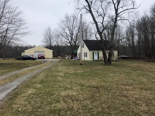 4526 Bassett Rd, Atwater, OH 44201