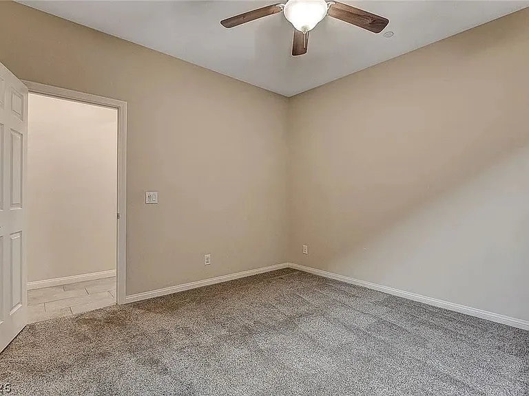 2934 Caxton Grove Dr — Photo 18