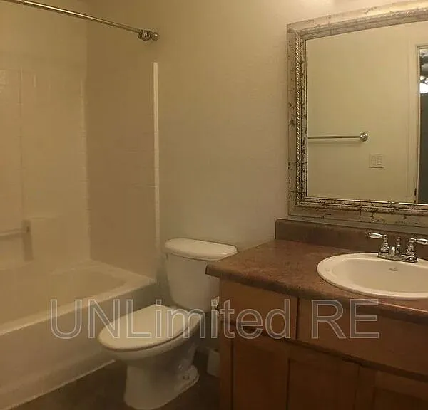 1385 W University Ave #189 — Photo 4