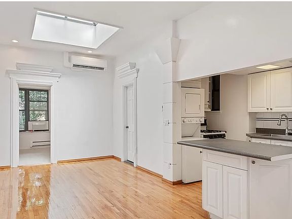 3rd image of 218 3rd Ave #2