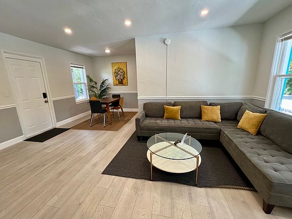 5th image of 6030 N Bayshore Dr #2
