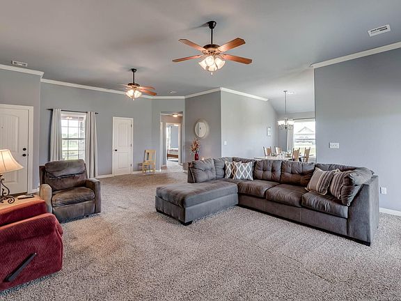 4th image of 2410 Latigo Lane