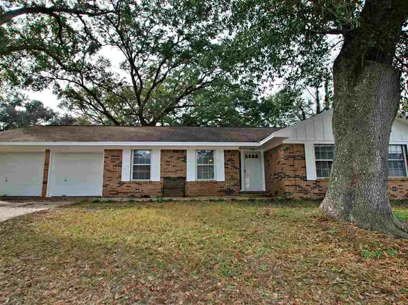 3105 Bent Oak Dr, Pensacola, FL 32526