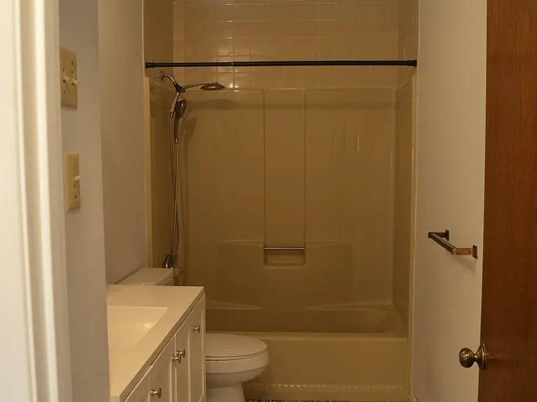 2713 Shropshire Blvd — Photo 23
