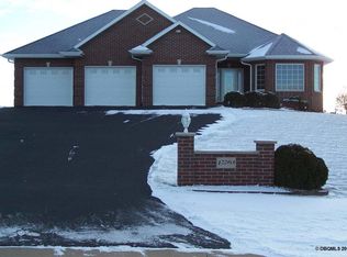 13304 W Clay Dr, Dubuque, IA 52002