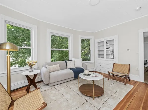 22-24 Kingston St, Lawrence, MA 01843