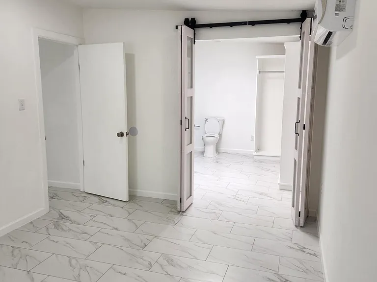 6728 Amposta Dr — Photo 16