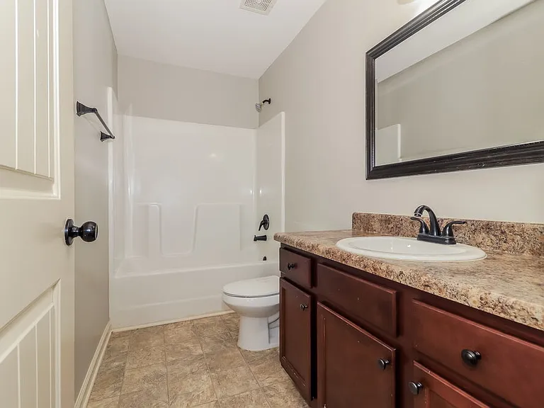 223 Comet Ct — Photo 15