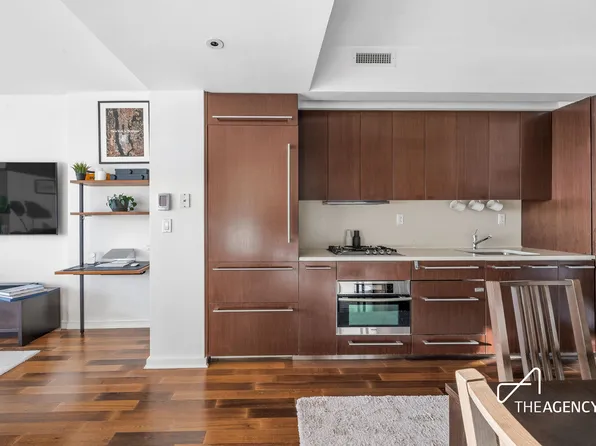 340 East 23rd Street image 4 of 11