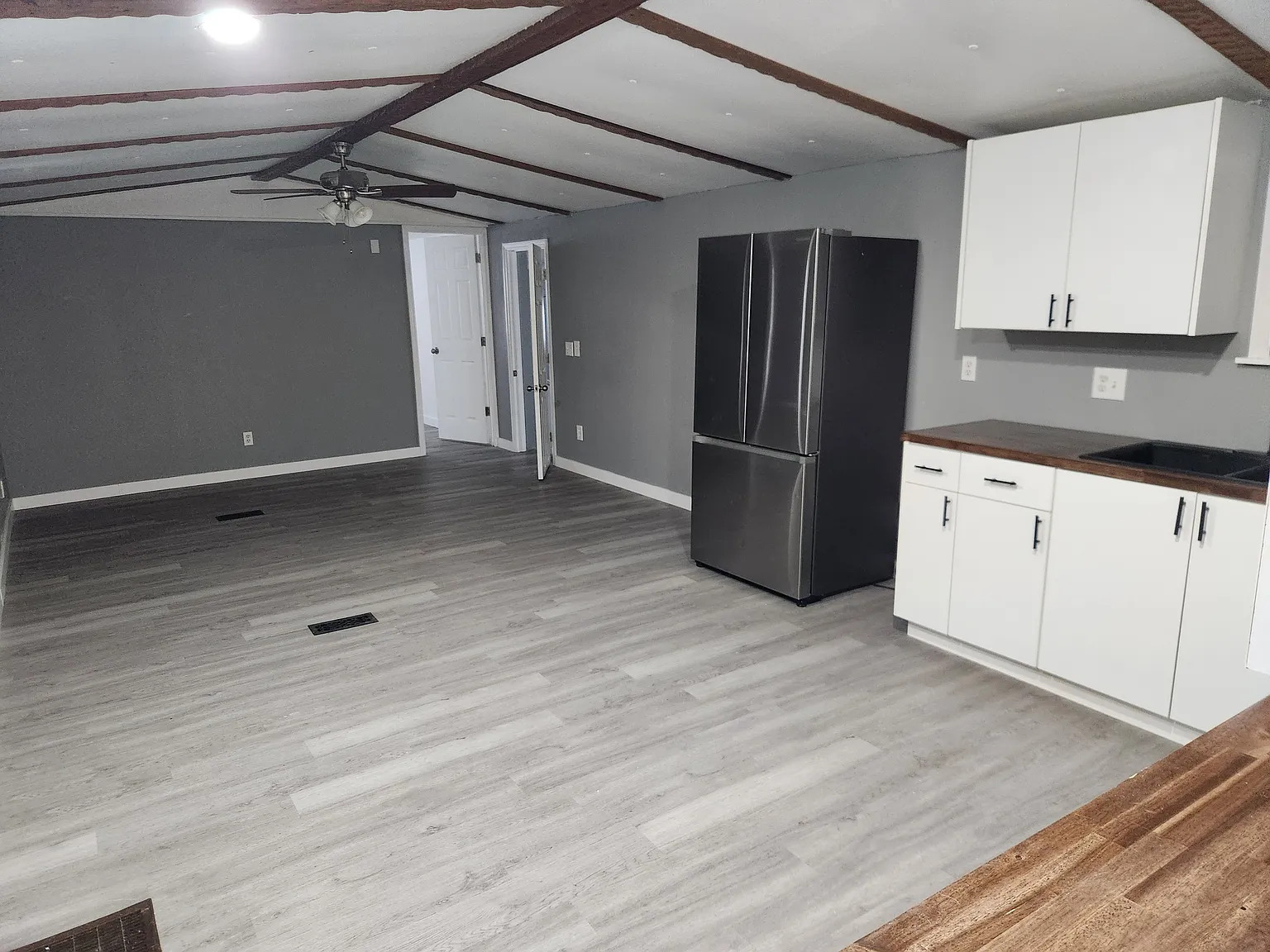 3 bed, 1.5 bath, 1150 sqft, $1,400 — Photo 4