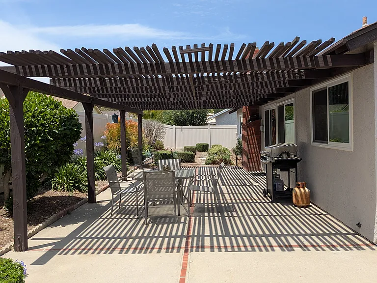 1146 Hudson Ct — Photo 7