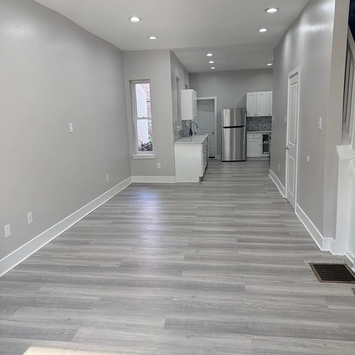3 bed, 1.5 bath, 1260 sqft, $1,900 — Photo 1