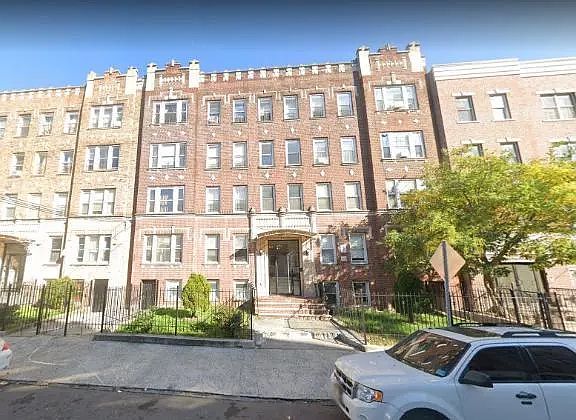 3rd image of 150 Belmont Ave APT 305