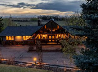 188 E Artists View Way W, Rocky View County, AB T3Z 3N1